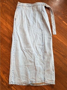 Levi’s Light Blue Denim Wrap Skirt with Tie